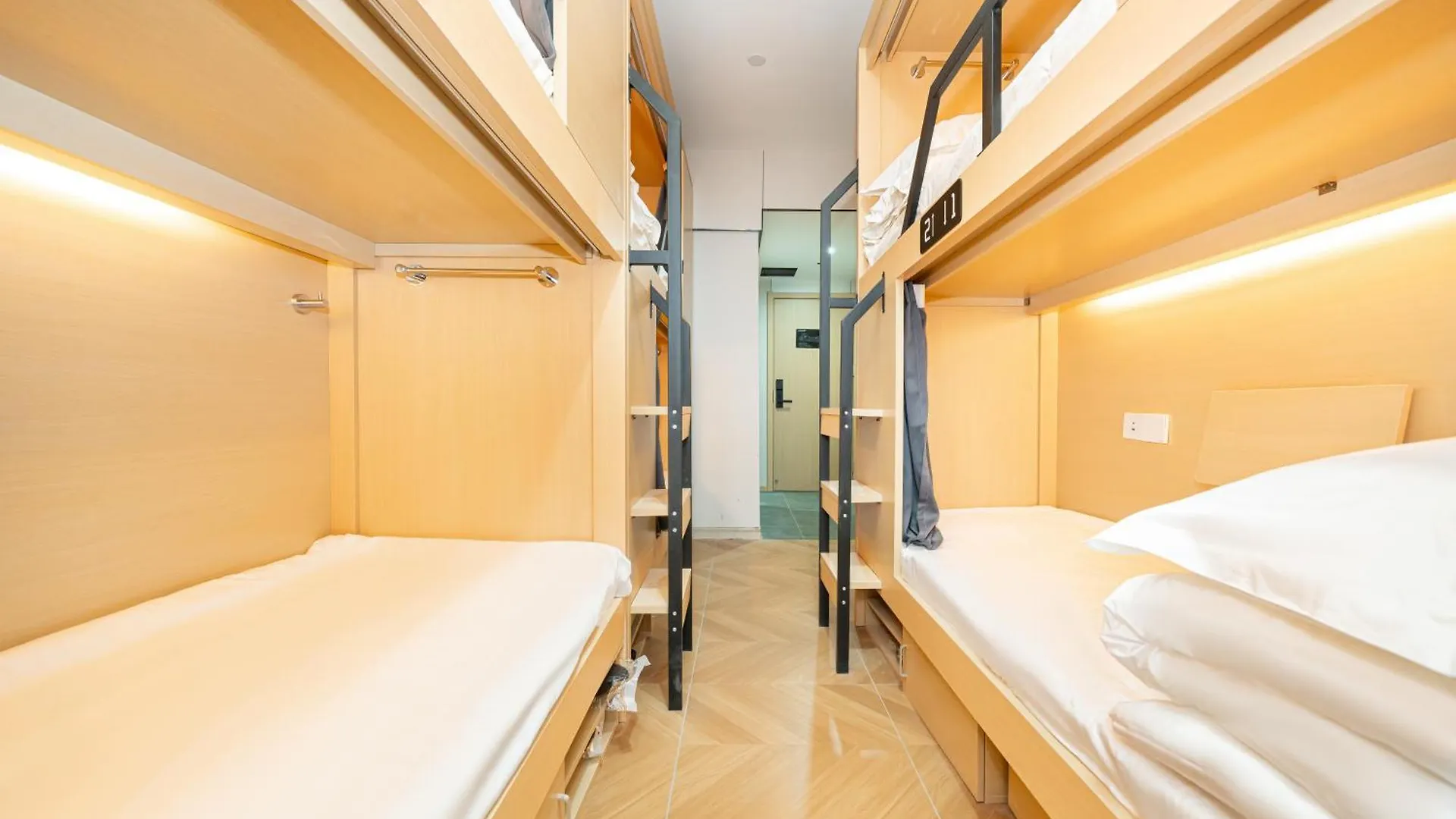 Denpa Inn - Zhenbei Subway Station Meichuan Road Pedestrian Street Branch Shanghai Hostel